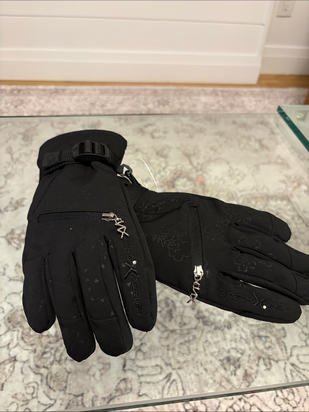 ZeroXposure Ski Gloves